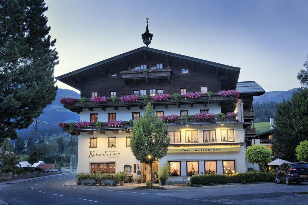 Das Gemuetliche Dorfhotel Kaltenhauser Hollersbach im Pinzgau Esterno foto