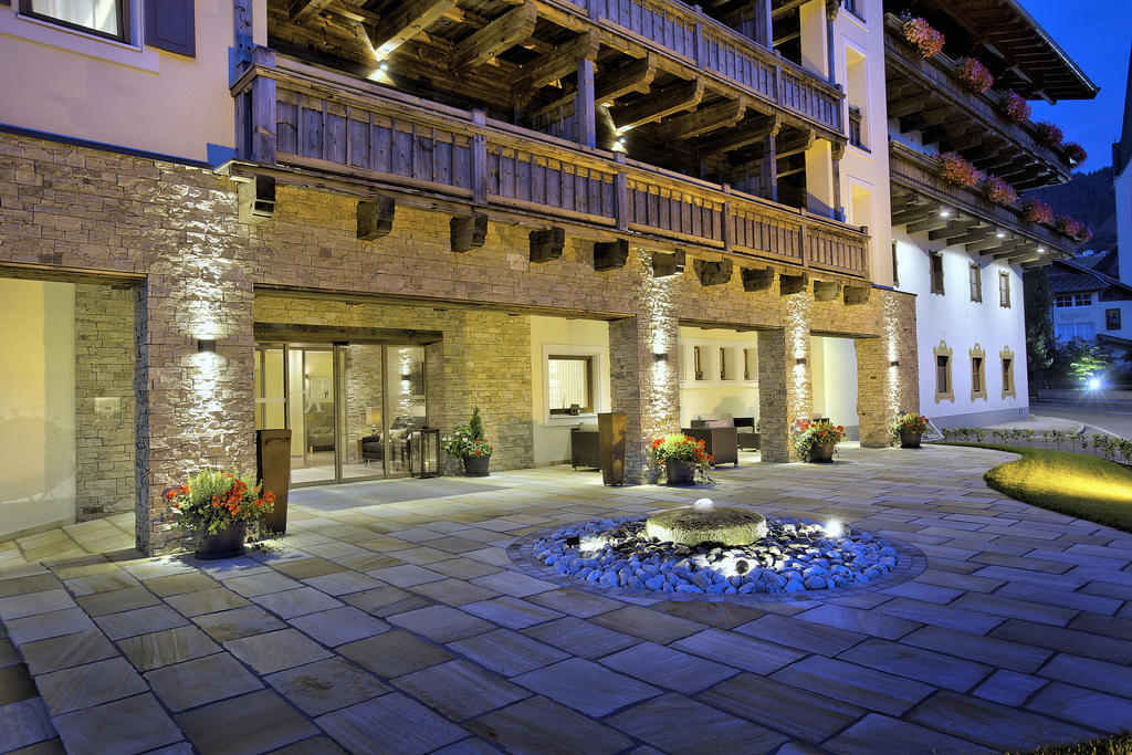 Das Gemuetliche Dorfhotel Kaltenhauser Hollersbach im Pinzgau Esterno foto